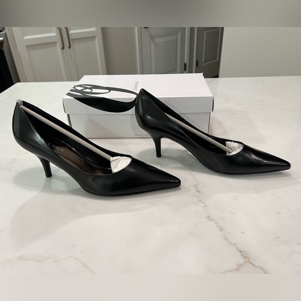 Nine West Black Women's Pumps - 7.5 New
